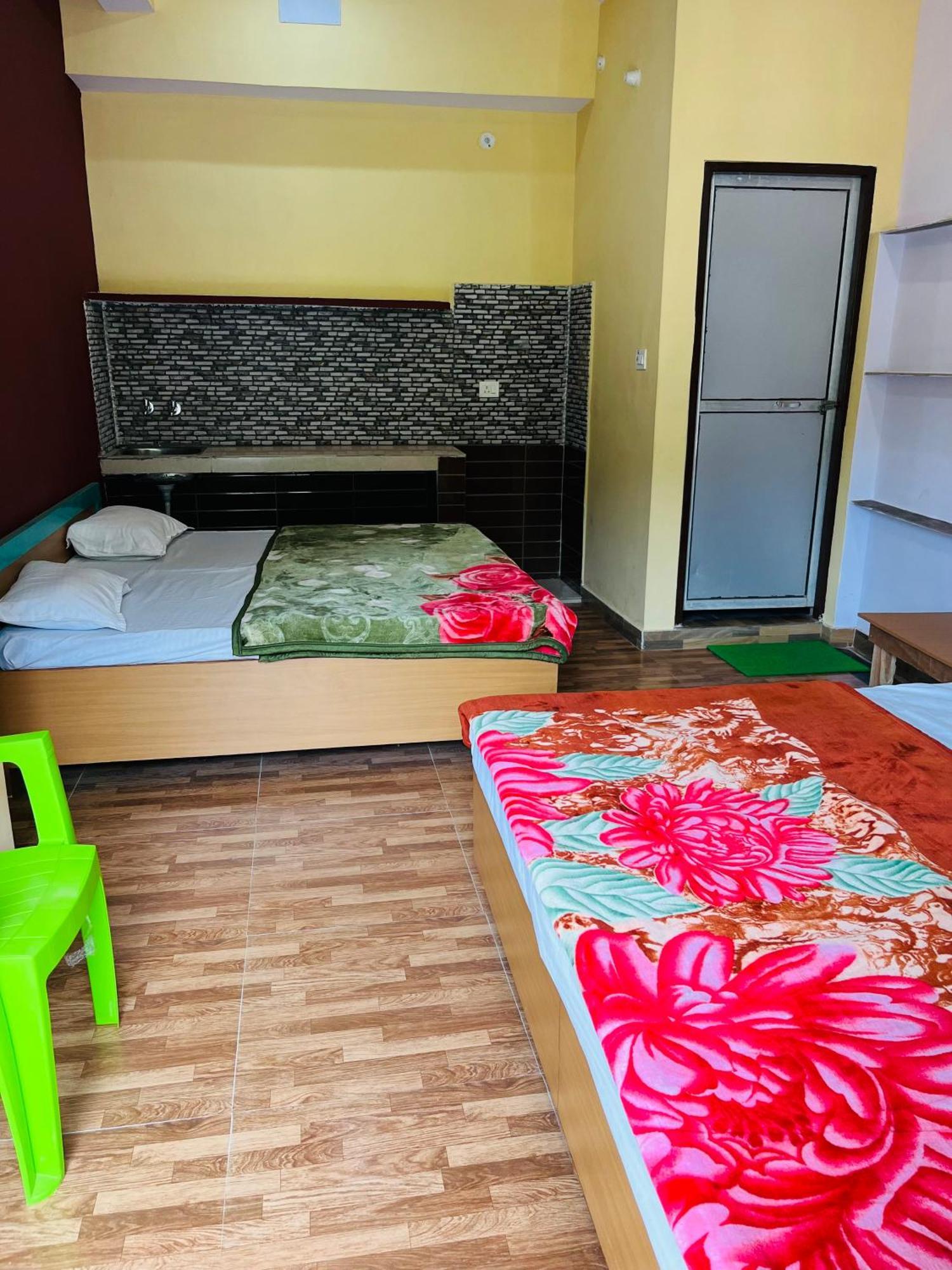 Girish Alay Home Stay Rudraprayag Екстер'єр фото